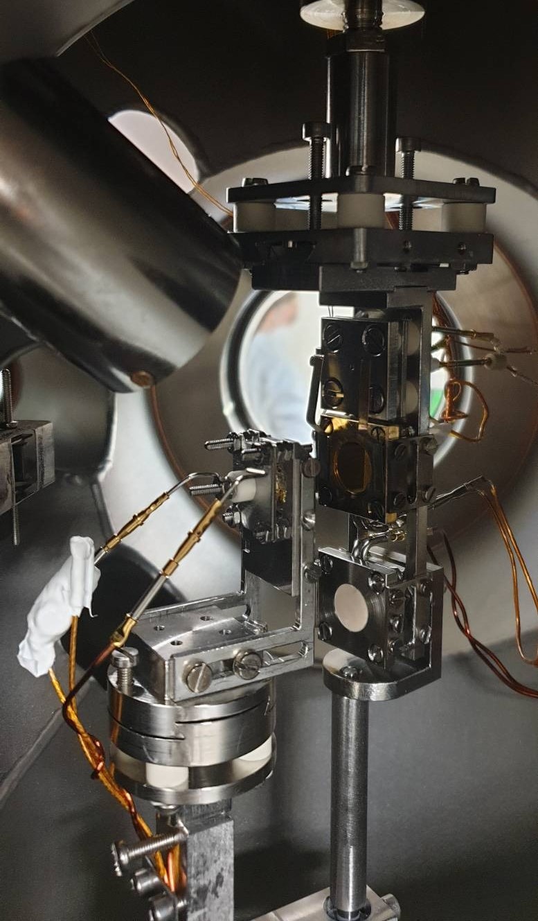 QCM catcher and target holder at TU Wien